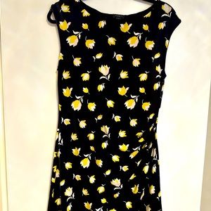 Confortable lord and Taylor summer Dress
